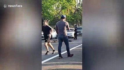 Enormous crocodile holds up multiple lanes of traffic in Mexico