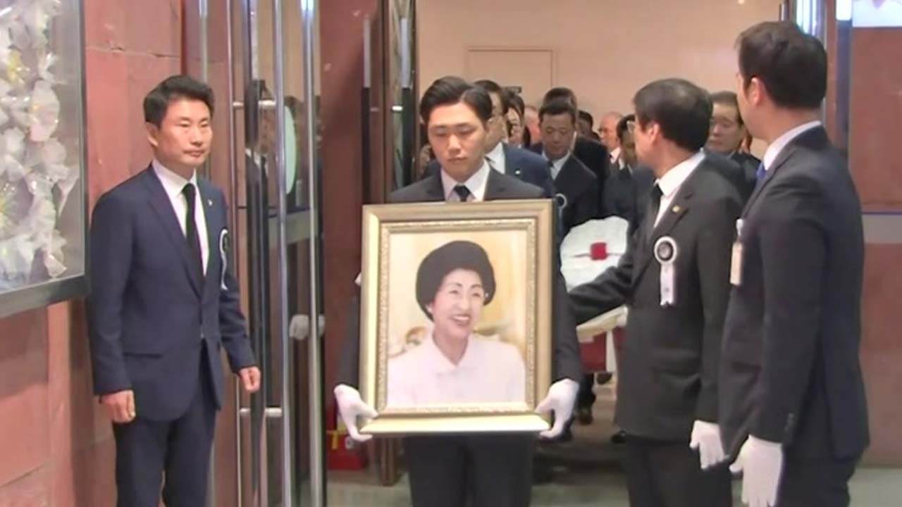 [현장영상] 故 이희호 여사 발인...오늘 현충원 안장 / YTN