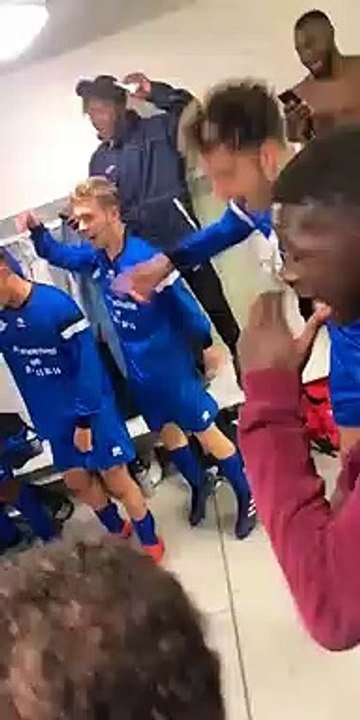 SENIORS VIDEO APRES MATCH FCL - NOISY LE SEC LE DELIRE DES VESTIAIRES