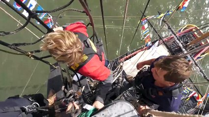 Armada 2019 à Rouen : François Gabart grimpe en haut des mâts de l'Hermione