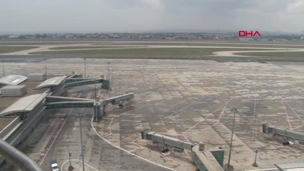 İSTANBUL- ATATÜRK HAVALİMANI'NDAKİ HURDA UÇAKLAR KALDIRILMAYI BEKLİYOR