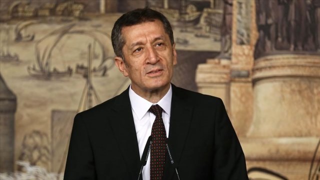 Milli Eğitim Bakanı Ziya Selçuk, Twitter'dan paylaştı: İyi tatiller kuzularım