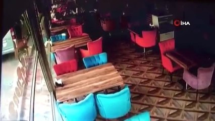 Kafeye dalan otobüsün güvenlik kamera görüntüleri ortaya çıktı