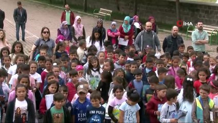 Ayça Öğretmen'in dramını ortaya çıkarttığı Necati'nin karne heyecanı