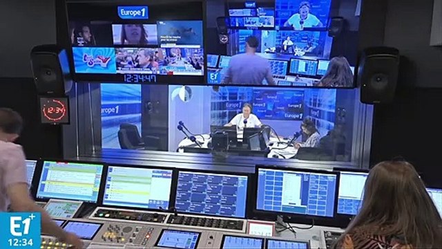 En visite à Belfort, Nicolas Sarkozy sourit, serre des mains... et évite de parler politique