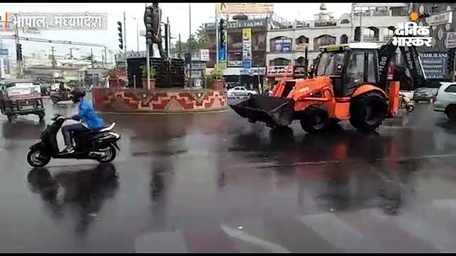 इंदौर में कुछ देर के लिए मेहरबान हुए बादल, कनाड़िया क्षेत्र में हुई झमाझम बारिश