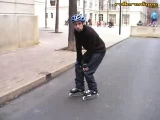 Passer un obstacle au sol en roller