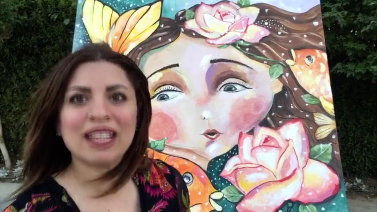 الرسم على قوارب التزحلق على الأمواج في كرنفال بمشاركة فنانين عالميين