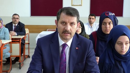 Vali Ayhan, sosyal medyada kendisini zirveye taşıyan yazı için özür bekliyor