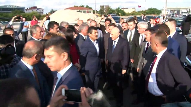Devlet Bahçeli partililer tarafından Çamlıca gişelerinde karşılandı