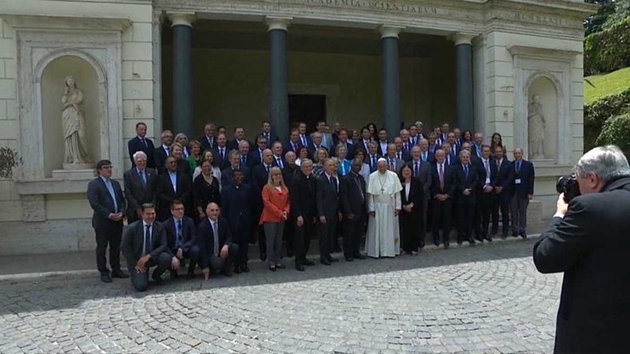 Strafpredigt: papst fordert "radikale energiewende" von Ölbranche