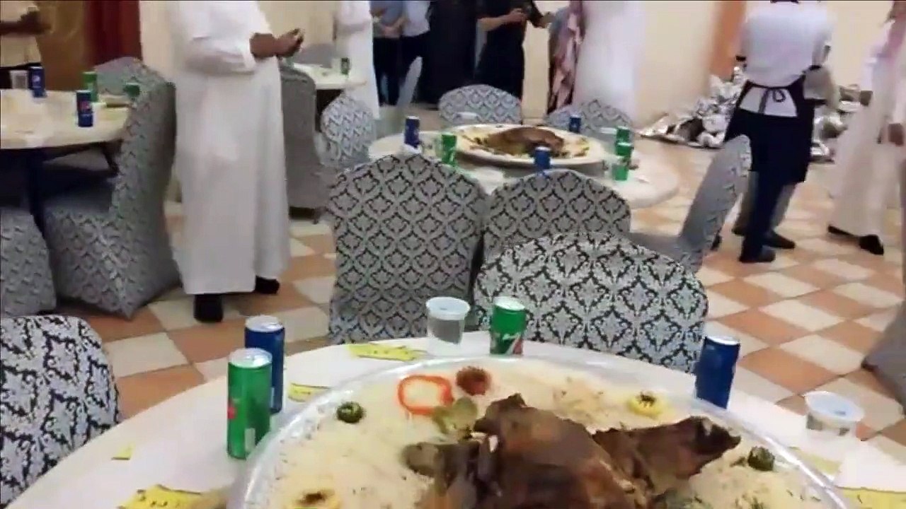 ‫رغم ذلك ؛ يوجد بعض العلماء في هذا الفيديو