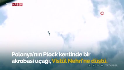 Polonya'da gösteri uçağı nehre düştü