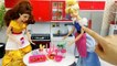 Disney Princess Elsa Kitchen set Barbie doll Kitchen:Oven Fire! Cozinha Boneca Cocina de Muñecas | Karla D.