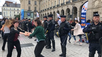 Manifestation anti et pro Procréation assistée
