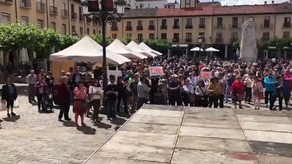Mientras en el salón de Plenos del Ayuntamiento de Palencia se decide quién será alcalde
