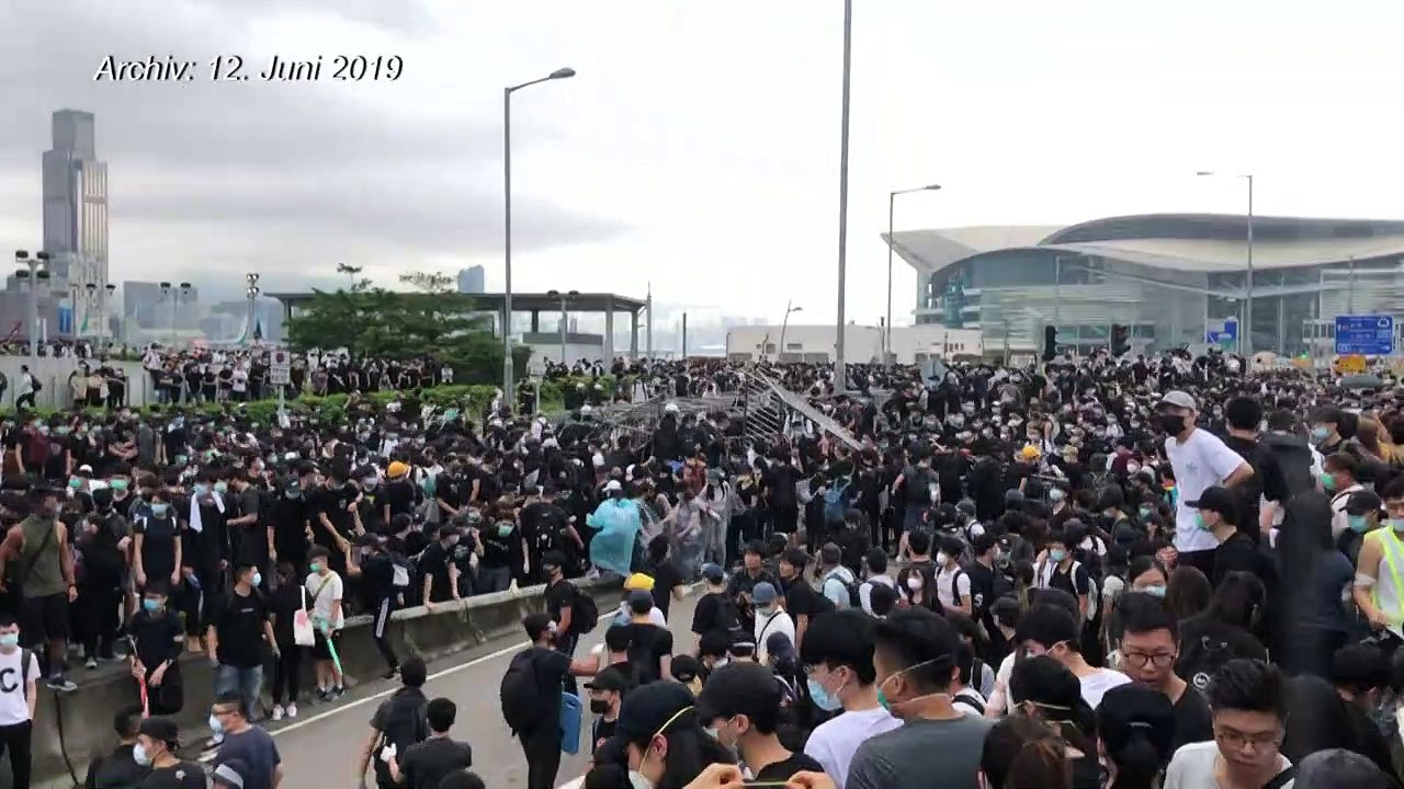 Hongkong setzt umstrittenes Auslieferungsgesetz aus