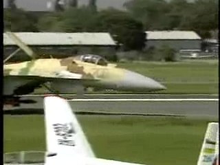 Avions de chasse russe SU-35 demo solo display