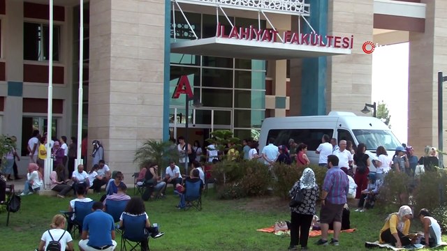 En rahat aday...Sınava geç kaldı, “neyse artık yapacak bir şey yok” deyip kapıdan döndü