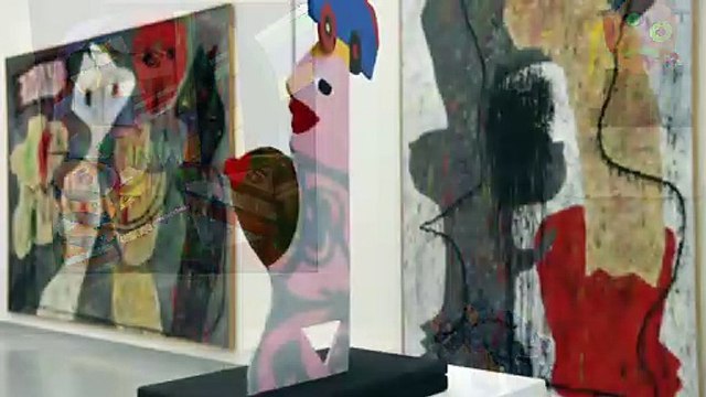 Visite de l'exposition consacrée à l’artiste portugais José de Guimarães au musée Würth à Erstein