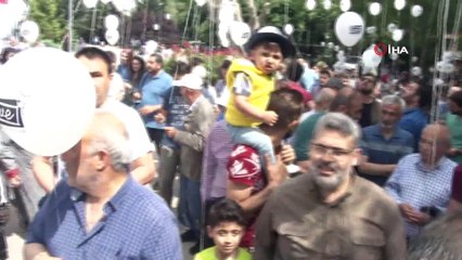 İdlib için gökyüzüne balon bıraktılar