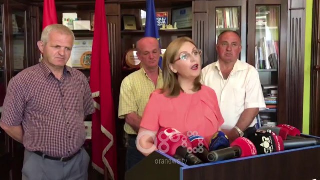 RTV Ora - Voltana Ademi: Persona të prezantuar si policia shantazhuan punonjësit e bashkisë