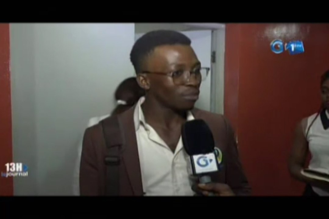 RTG/Visite de la Maison George RAWIRI pour découvrir le fonctionnement de Gabon 1ère et Radio Gabon par les étudiants de L’ESAM