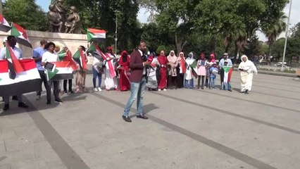 Sudan'da yaşanan askeri darbe ve sivillerin katledilmesi protesto edildi