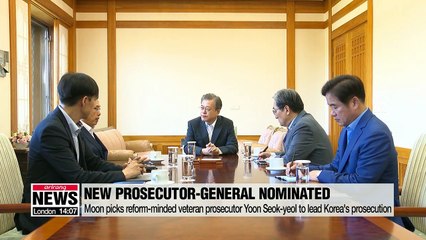 Moon picks Yoon Seok-yeol to lead Korea's prosecution