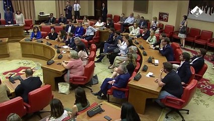 Download Video: El procés también marca el acatamiento de los eurodiputados