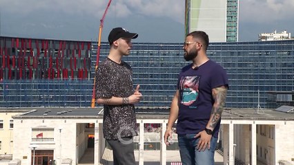 Mos i fol shoferit - Pedagogu shqiptar pranon flirtet me studentet, po marrëdhënie?