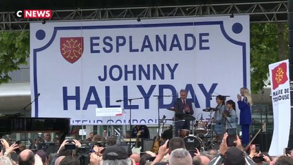 Johnny Hallyday : le deuil difficile de Laeticia