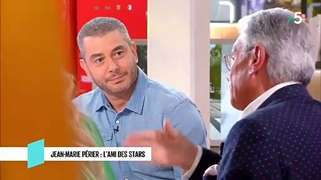 Le photographe Jean-Marie Périé confie avoir claqué la porte aux Beatles après une engueulage avec... John Lennon ! Regardez