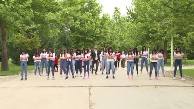 Öğretmen ve öğrencileri köy okulları için klipte buluştu (1)