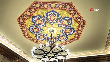 Bursa'da bugün restoran olarak hizmet veren 600 yıllık Darüzziyafe binasında hala yemek pişip yeniyor