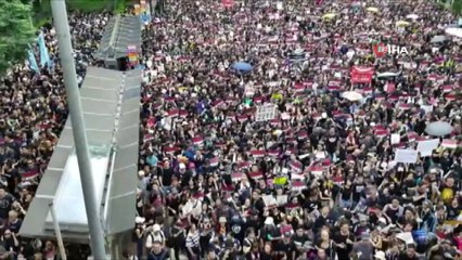 - Hong Kong’da Hükümetin Geri Adımına Rağmen Binlerce Kişi Yeniden Sokaklarda- Göstericiler Hong Kong Liderinin İstifasını İstiyor