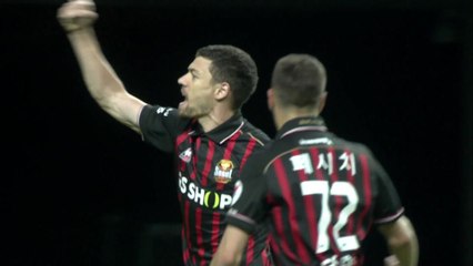 FC서울, 수원 꺾고 7경기 무패행진 / YTN