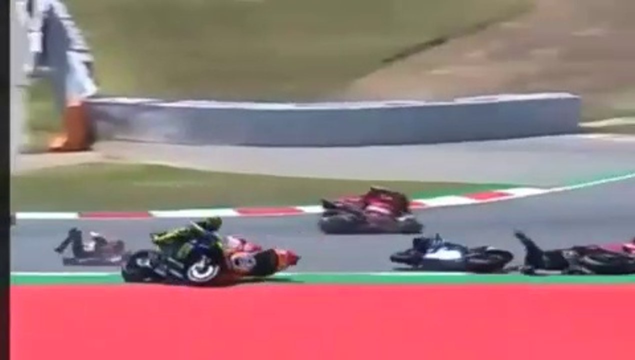 Moto GP - La caida de Jorge Lorenzo en Catalunya con Valentino Rossi, Maverick Vinales y Andrea Dovizioso