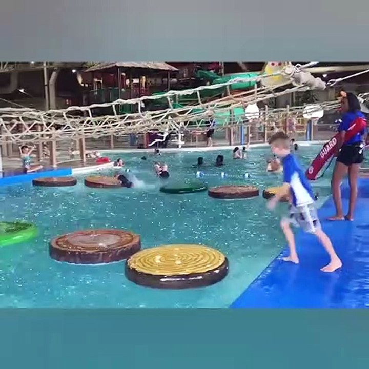 Hilarious Water Park Fails! Funny moments!