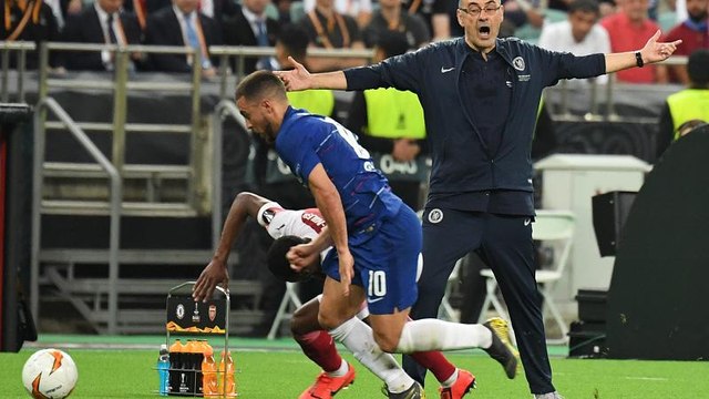 Maurizio Sarri oficialmente na Juventus
