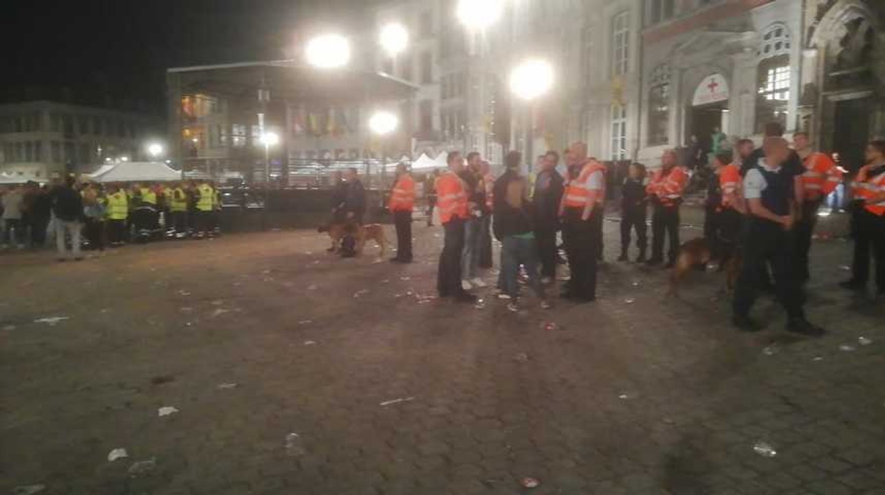 Ducasse de Mons: la police veille sur la Grand-Place