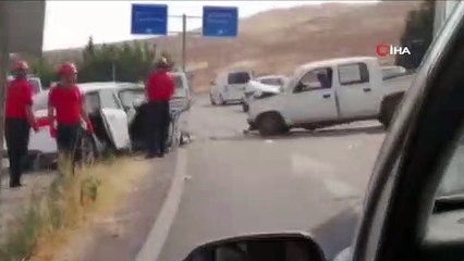 Şanlıurfa’da zincirleme kaza: 1’ağır 5 yaralı