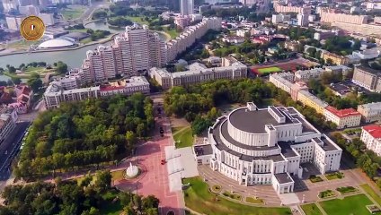 السيسي يضع أكليل الزهور بالنصب التذكارى بالعاصمة البيلاروسية مينسك