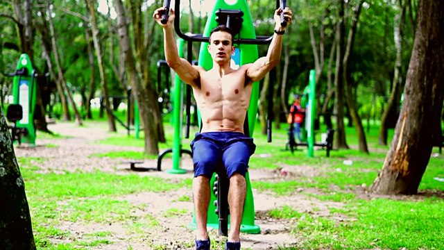 Vida Zen | Dale forma a tus brazos, espalda y pecho con esta rutina