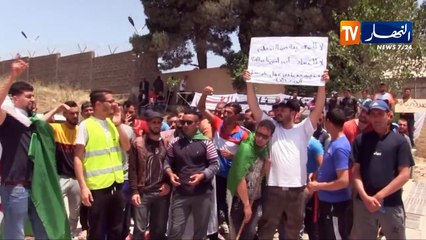 سطيف: إحتجاج العديد من الشباب تنديدا بنظام التوظيف بمصنع الإسمنت "جيكا"