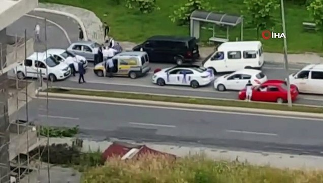 Samsun'da düğün magandaları yolu kapatıp oyun oynadılar