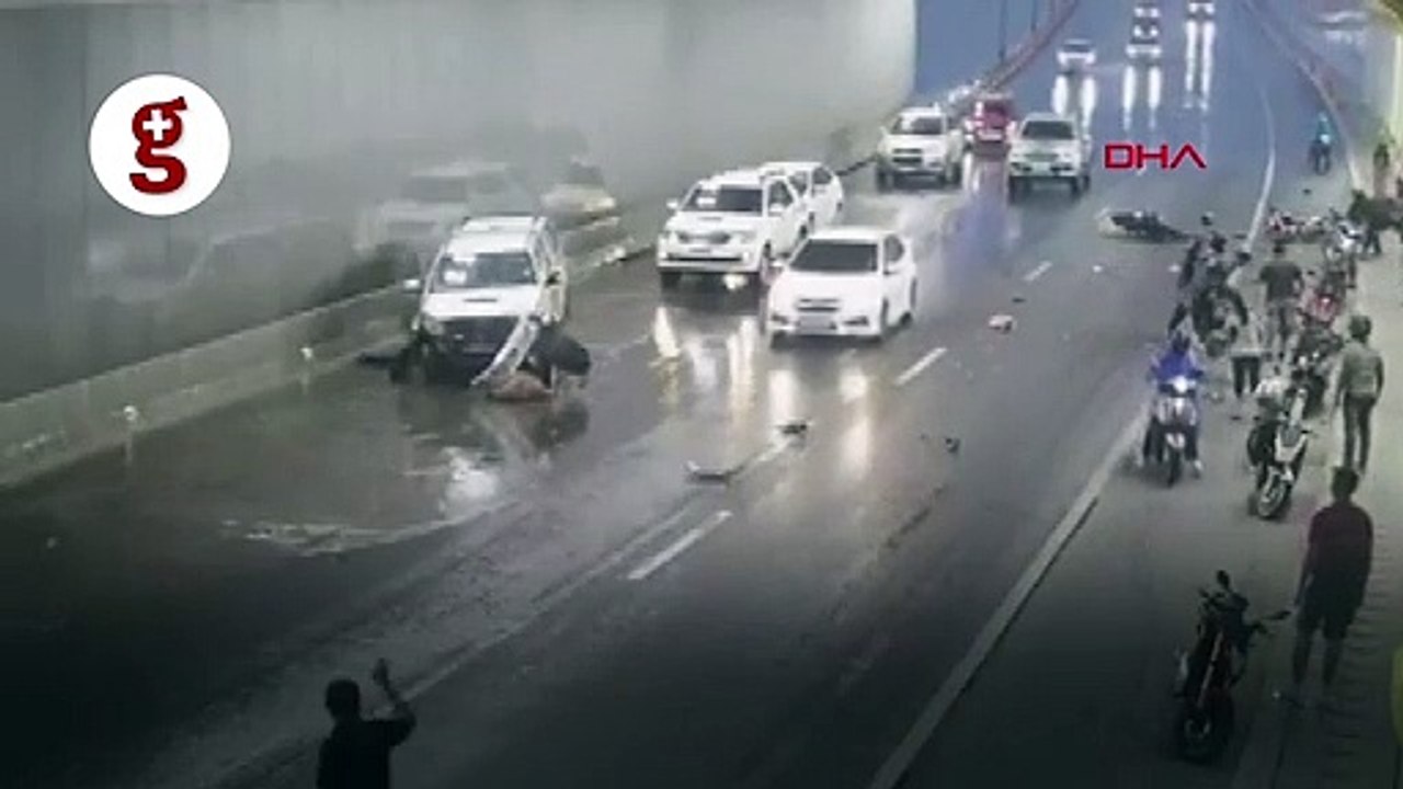Yağmur sebebiyle sığındıkları tünelde cip çarptı