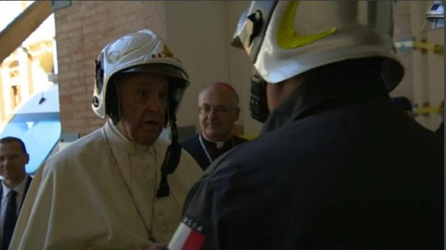Il Papa ai terremotati di Camerino: Son vicino a voi