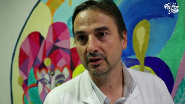 Hugo Lloris à la rencontre des enfants de lhôpital Lenval Equipe de France I FFF 2019