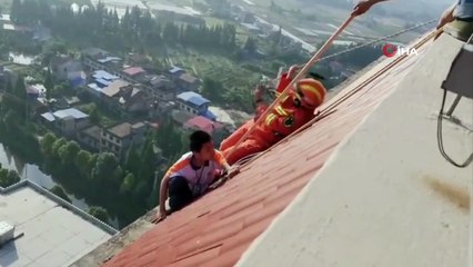 - İlkokul Öğrencisi 28 Katlı Binanın Çatısından Kurtarıldı